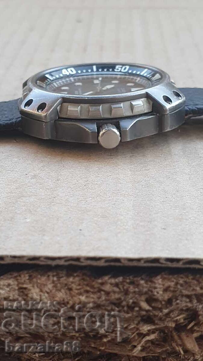 Licitație Ceas bărbătesc Casio Divers MD-703 rar 394 Licitație Ceas bărbătesc Casio Divers MD-703 rar 394