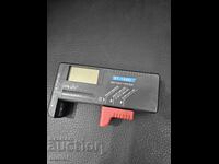 Цифров тестер за батерии BT-168D.