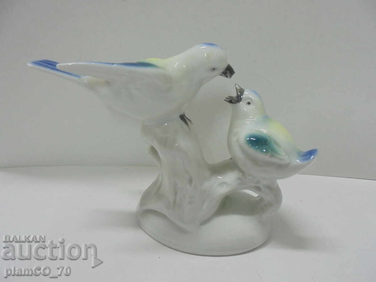 Παράδοση №*8566 Παλιά πορσελάνινη φιγούρα «Πουλιά» – Foreign