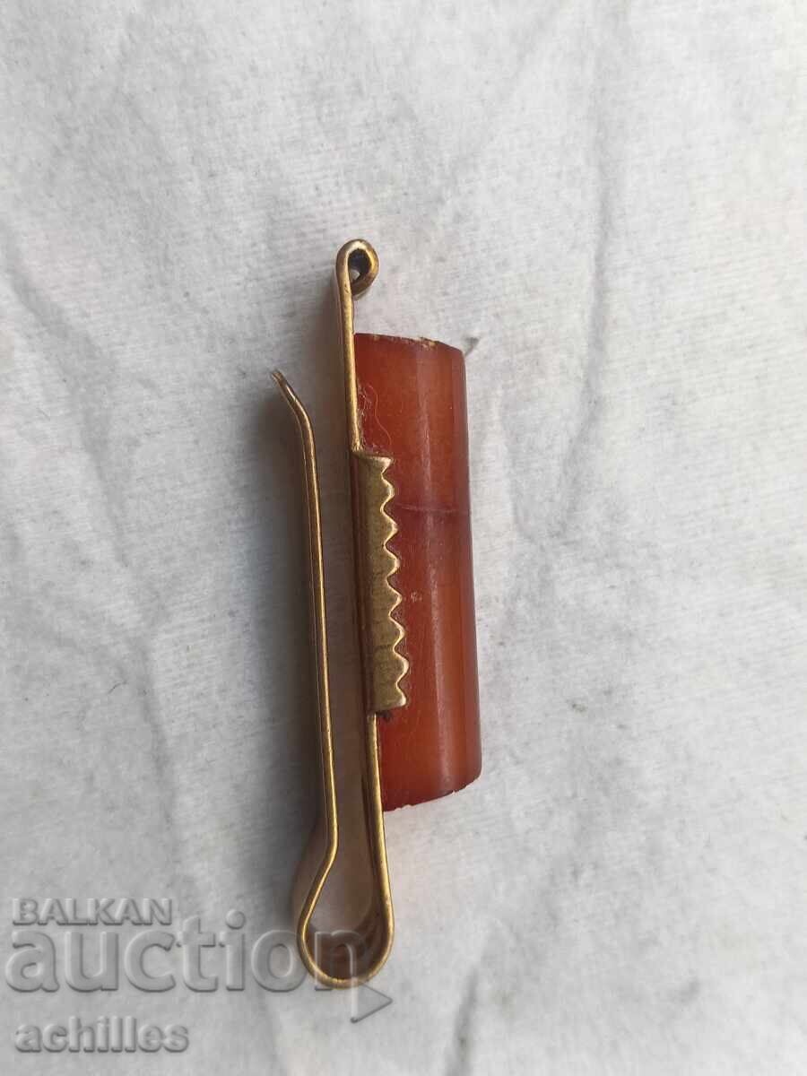 Кехлибарена щипка за вратовръзка с цена € 10.00 | 19.56 лв.