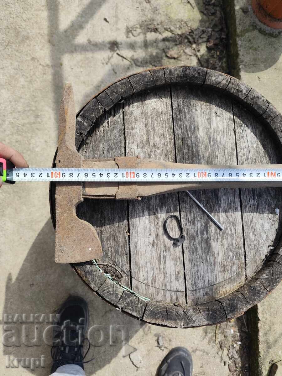 Τσεκούρι αξίνα με τιμή € 34.33 | 67.14 BGN