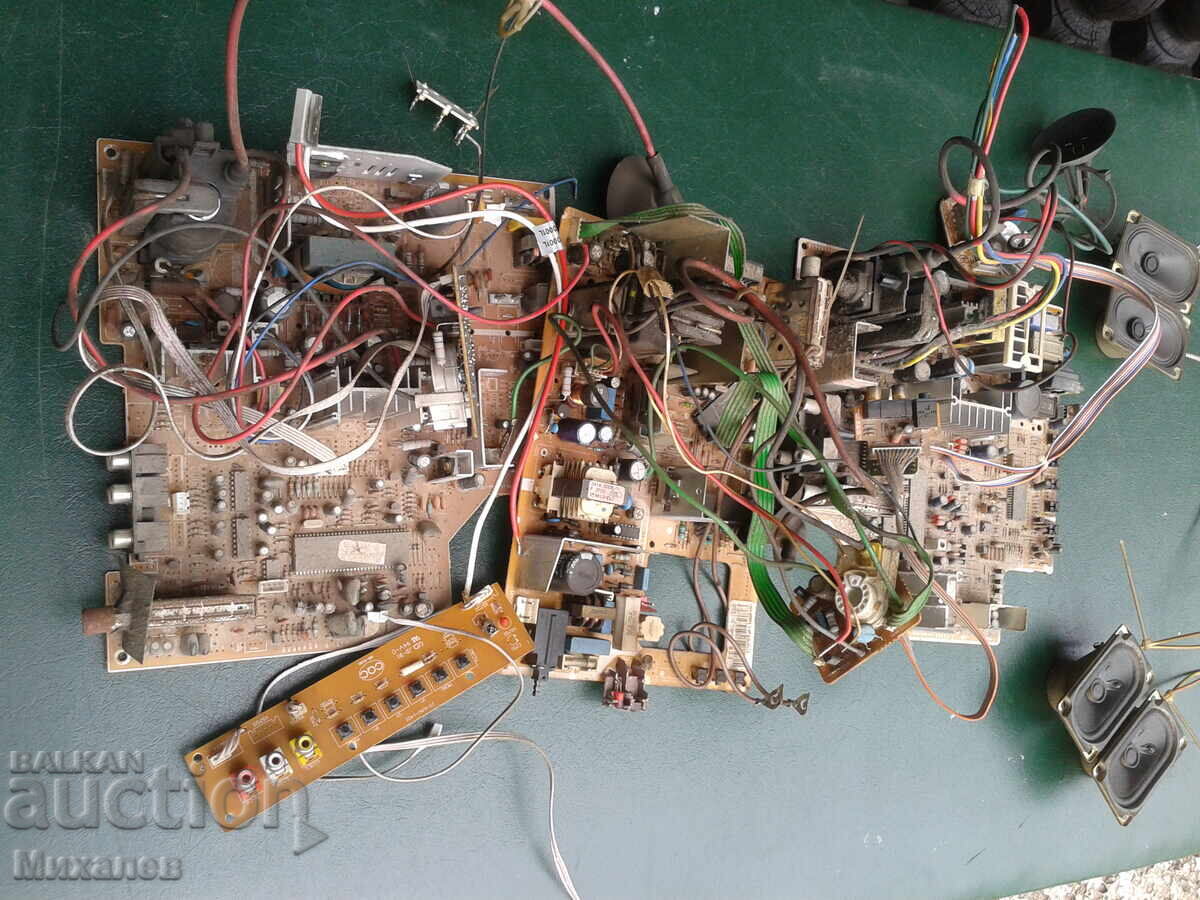 Ηχεία τηλεόρασης και πλακέτες με τιμή € 0.01 | 0.02 BGN Ηχεία τηλεόρασης και πλακέτες με τιμή € 0.01 | 0.02 BGN