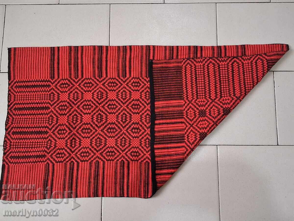 Livrarea Broderie pentru fata de perna pentru costum