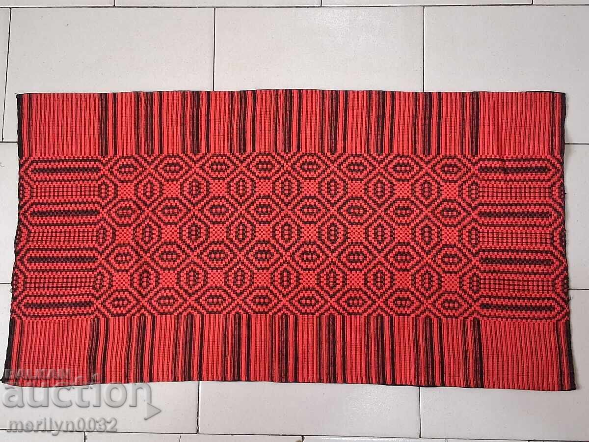 Broderie pentru fata de perna pentru costum