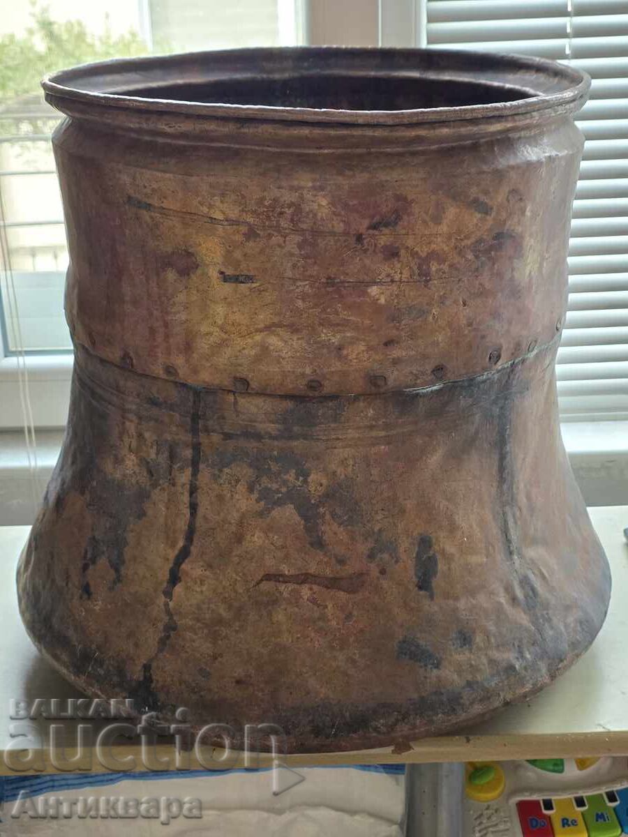 Άμβυκας χάλκινο σκεύος και καζάνι