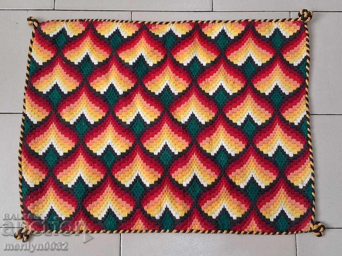 Стара ръчнотъкана калъфка на възглавница