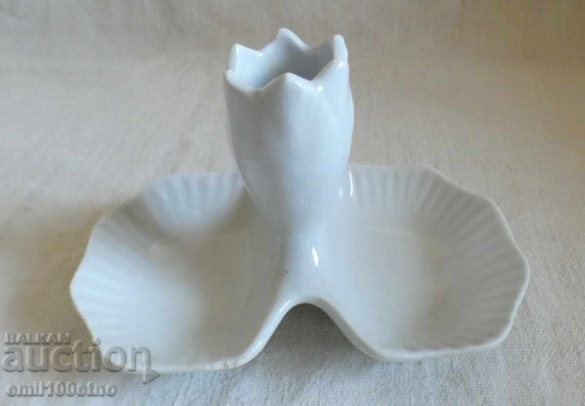 Солница стар български порцелан Сталин Видин с цена € 3.00 | 5.87 лв.