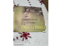 I am listing over 100 vinyl records. Super low price. ENDING AUCTION