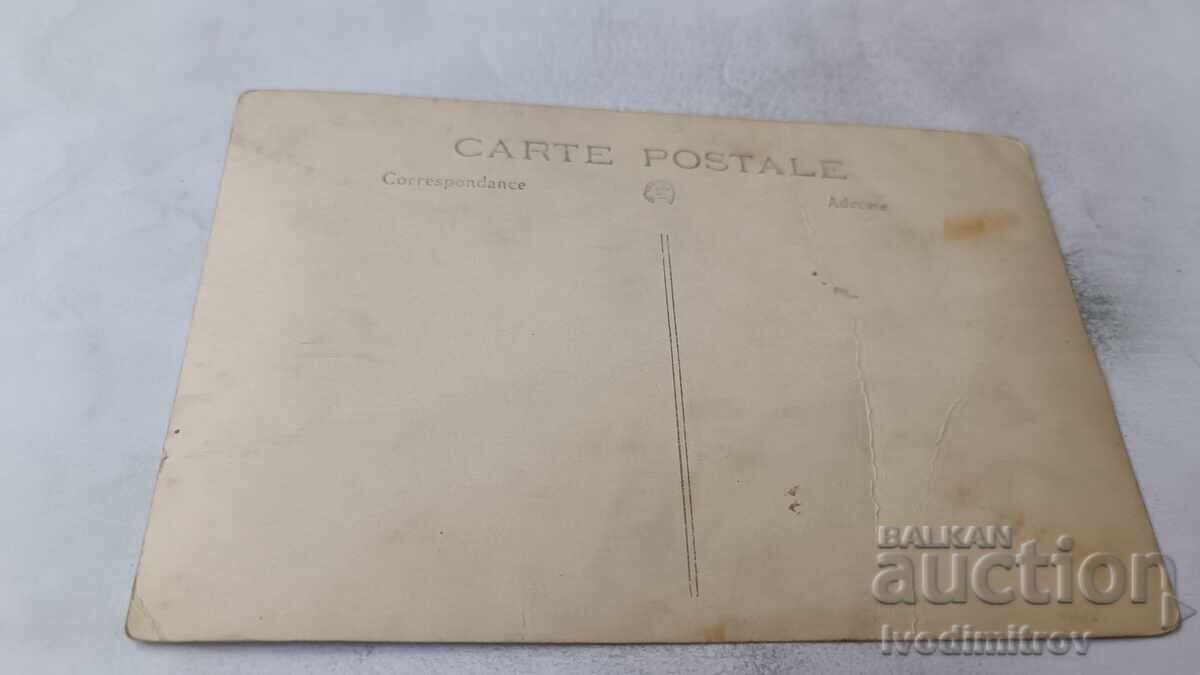 Φωτογραφία άνδρας γυναίκα αγόρι και κορίτσια σε εκδρομή στη Συρία με τιμή € 1.67 | 3.27 BGN