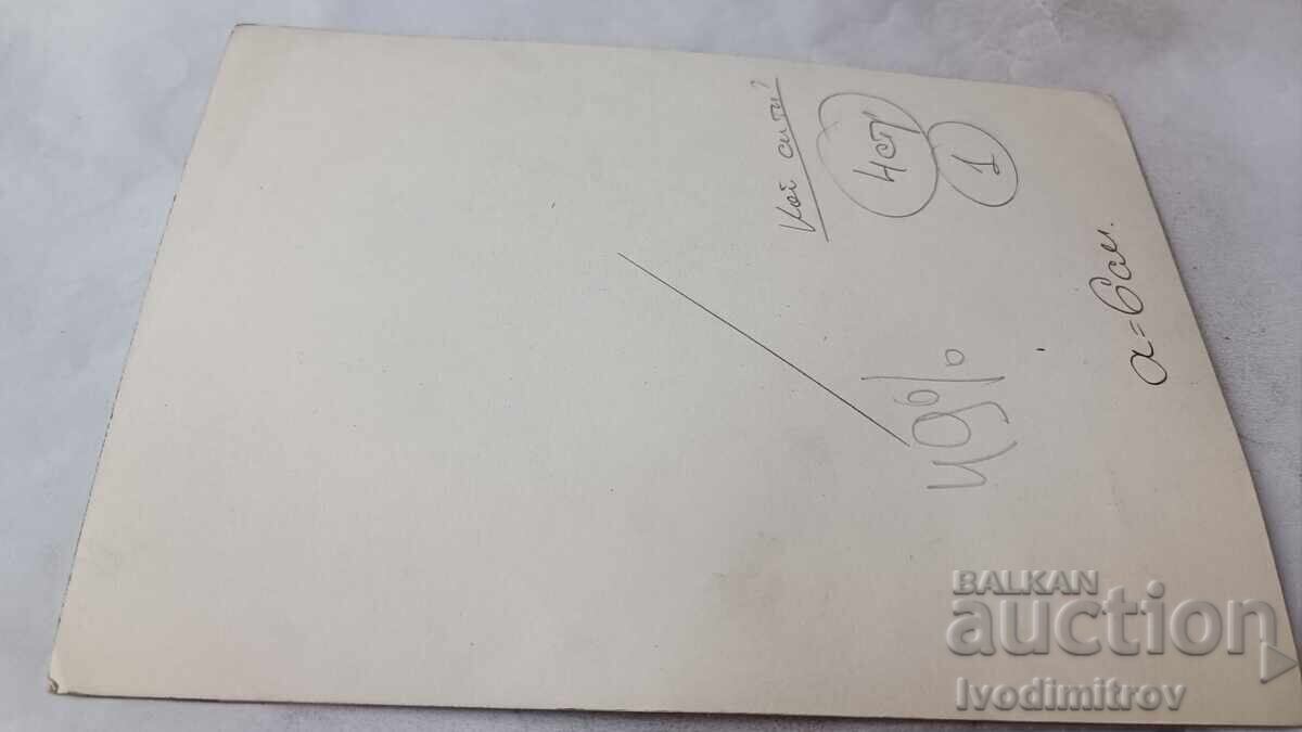 Снимка Захари Жандов на снимачната площадка с цена € 1.86 | 3.64 лв.