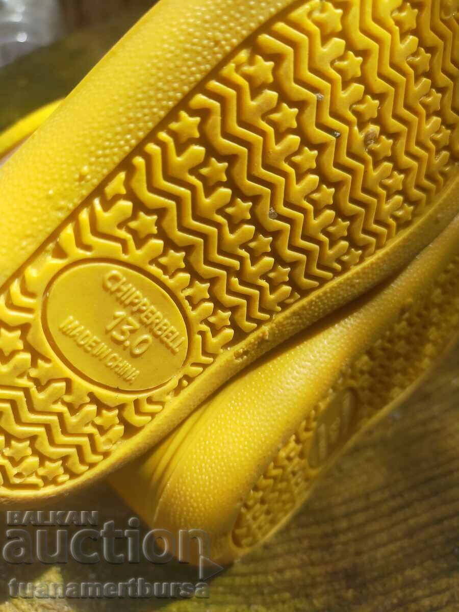 Auction  yellow boots