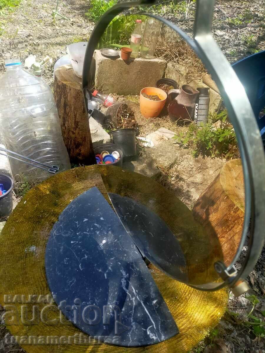 διακοσμητικός καθρέφτης με τιμή € 20.00 | 39.12 BGN