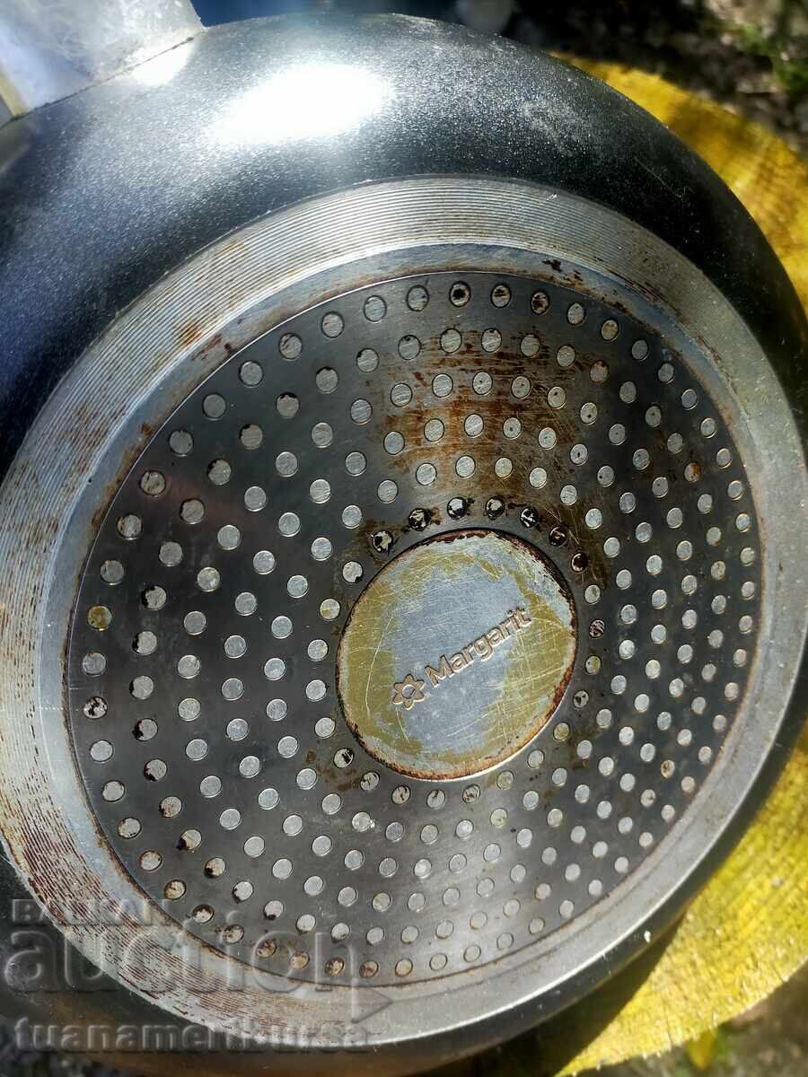 Auction  frying pan
