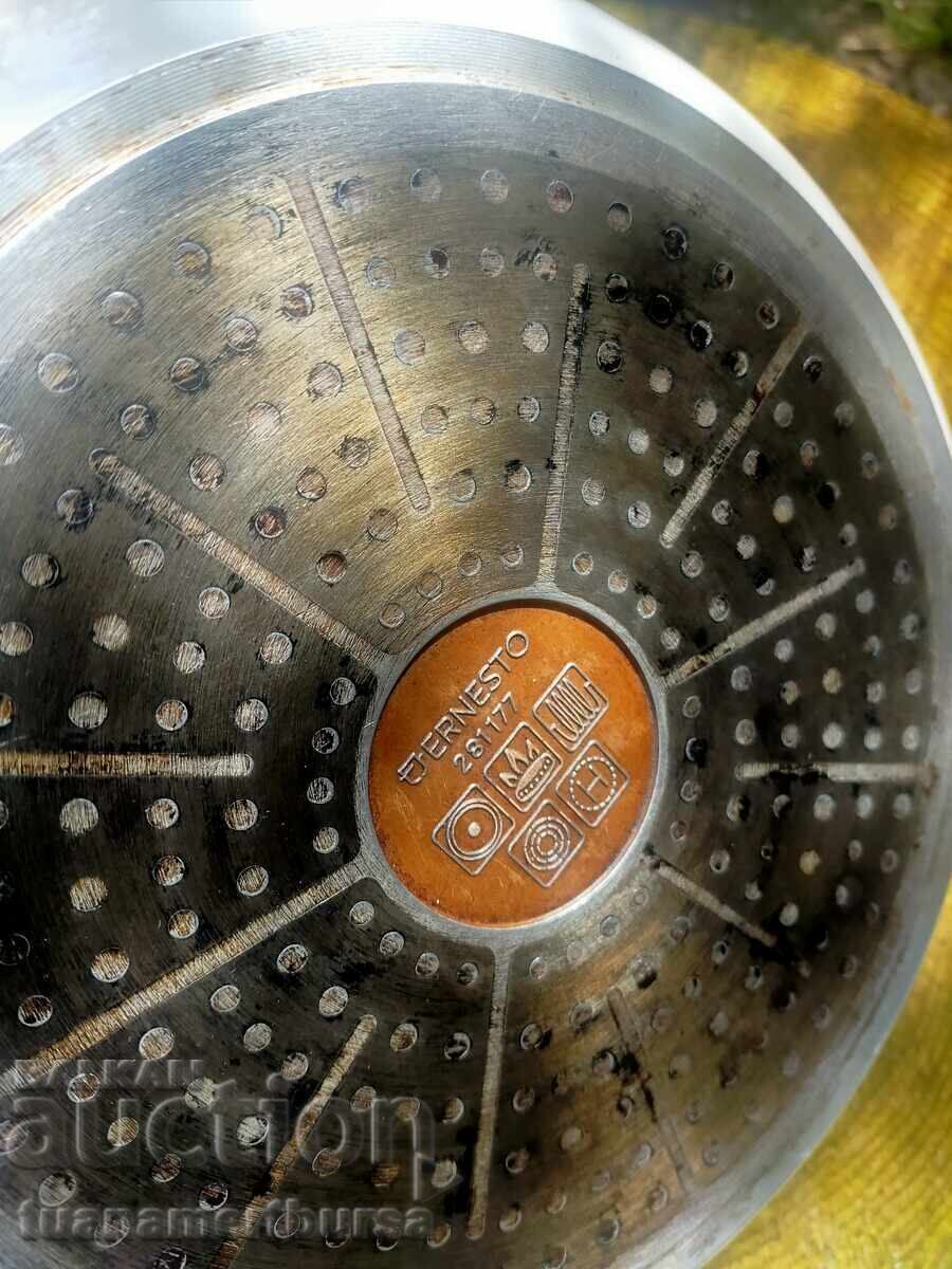 Auction  frying pan