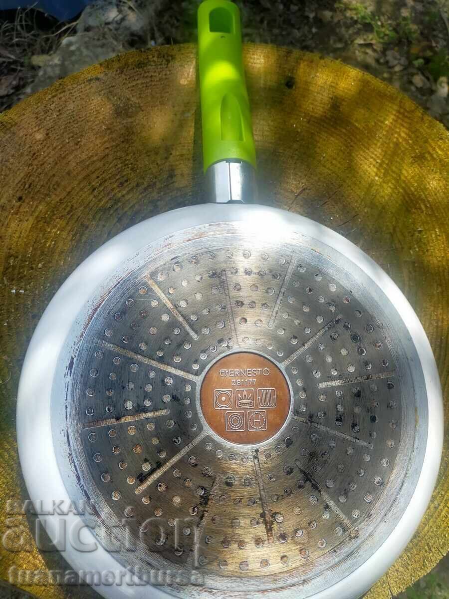 Delivery of frying pan