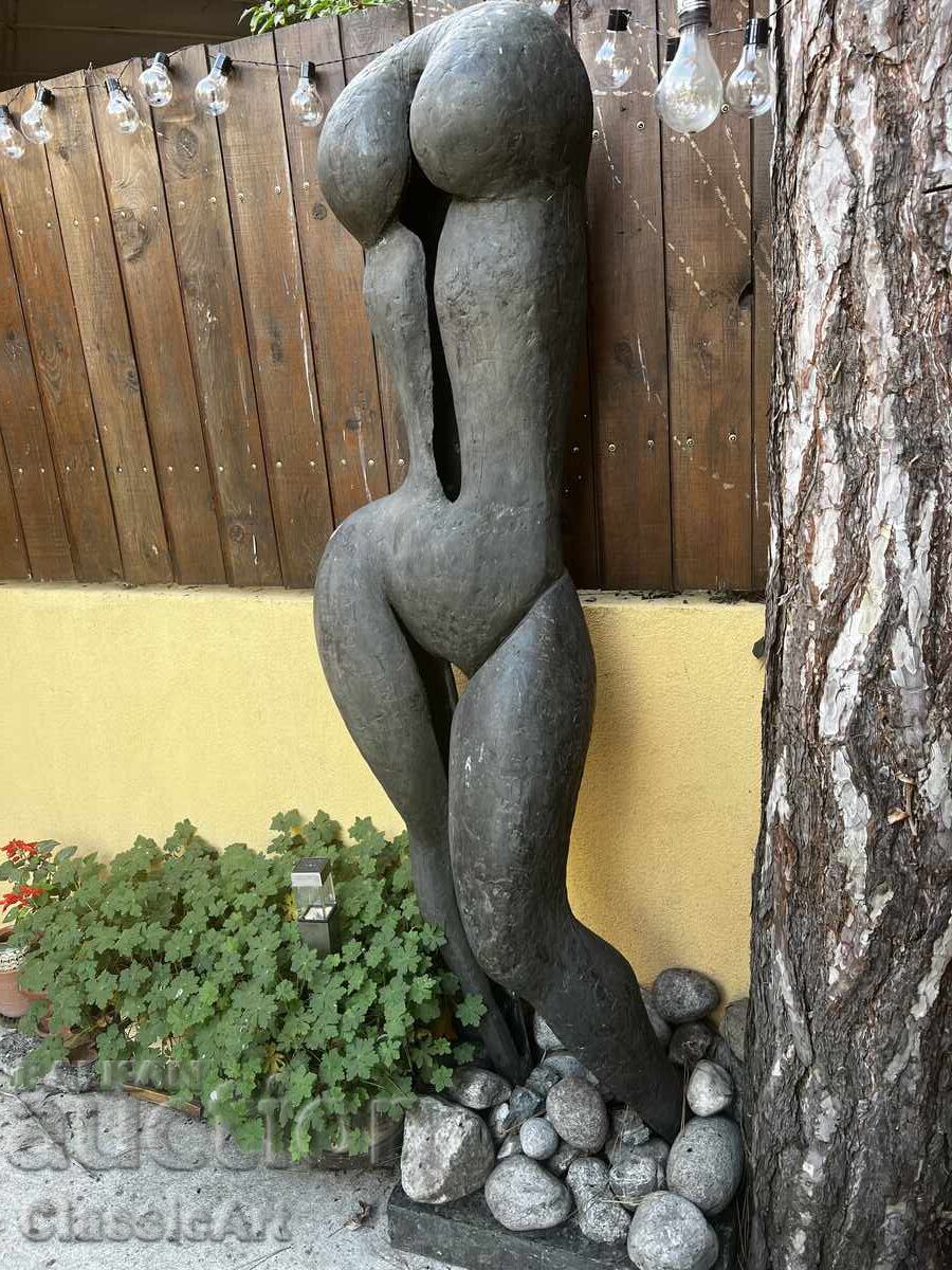 Голяма бронзова скулптура Женски торс на Георги Радулов с цена € 5000.00 | 9779.15 лв.