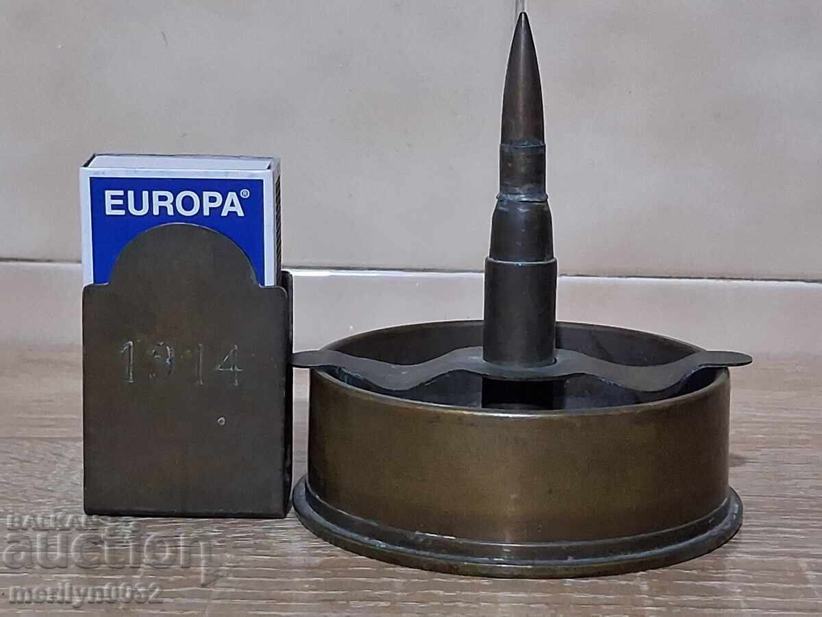 Scrumieră de ofițer cu suport de chibrituri, artă de tranșee din Primul Război Mondial, alamă cu preț € 95.00 | 185.80 BGN