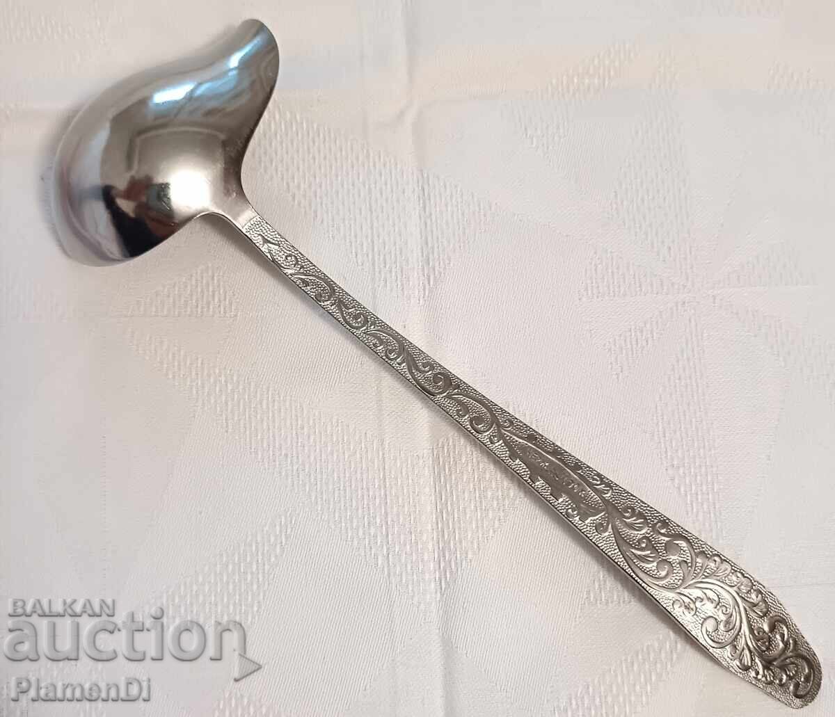 Livrarea Retro polonic rusesc (URSS) pentru sos. Mâner gravat pe ambele părți