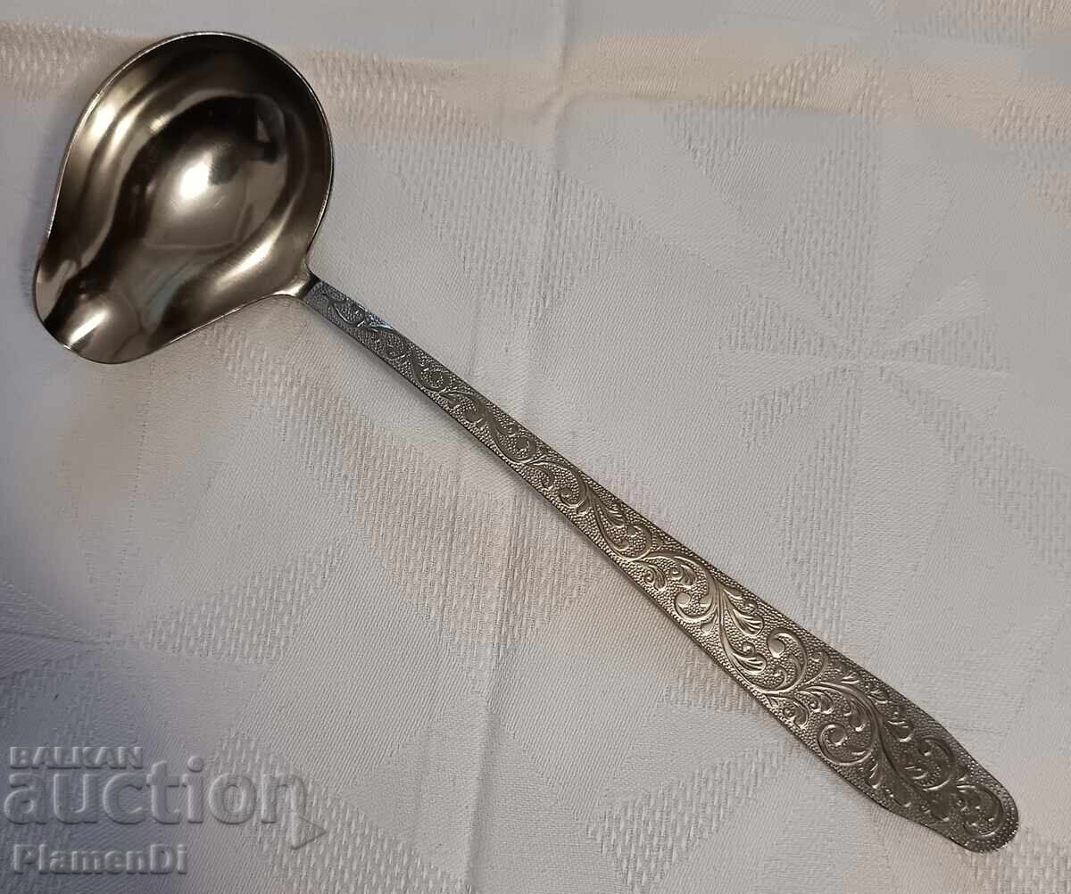 Retro polonic rusesc (URSS) pentru sos. Mâner gravat pe ambele părți