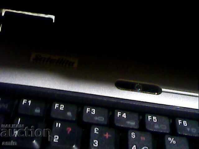 Old Toshiba laptop, used - 5