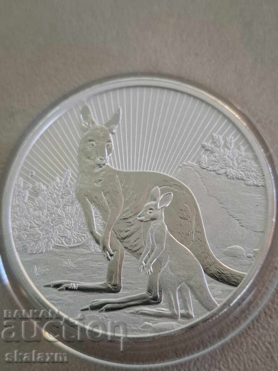 Argint 2 oz. 2023 Cangur cu pui cu preț € 252.00 | 492.87 BGN