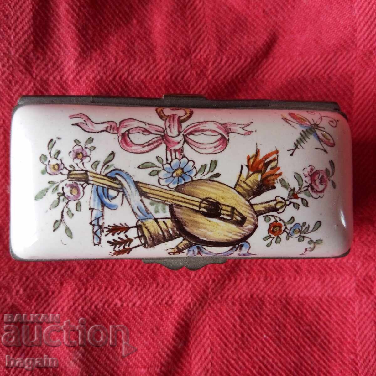 18th century box. with price € 50.00 | 97.79 BGN