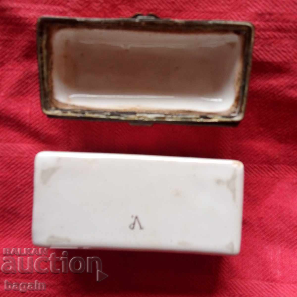 18th century box. - 5