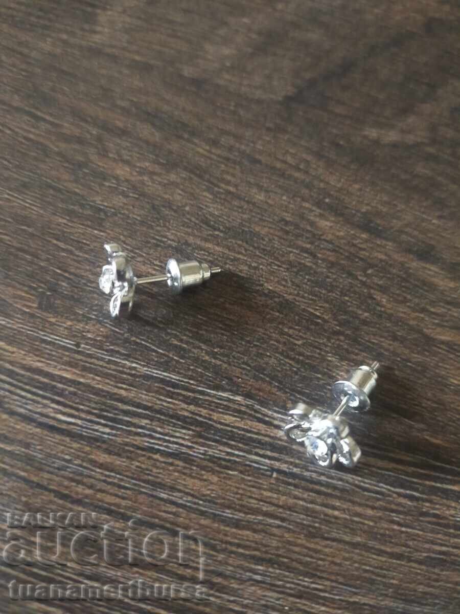 Доставка на обеци