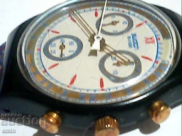 Delivery of Beautiful SWATCH watch 22 stones key holder swatch