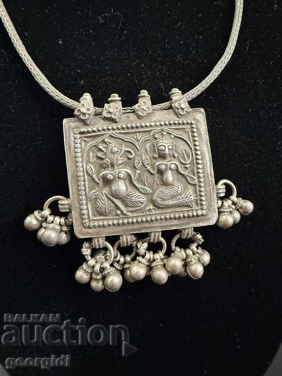 Licitație Amuletă indiană din argint / muscă / relicvar. Nr. 8105