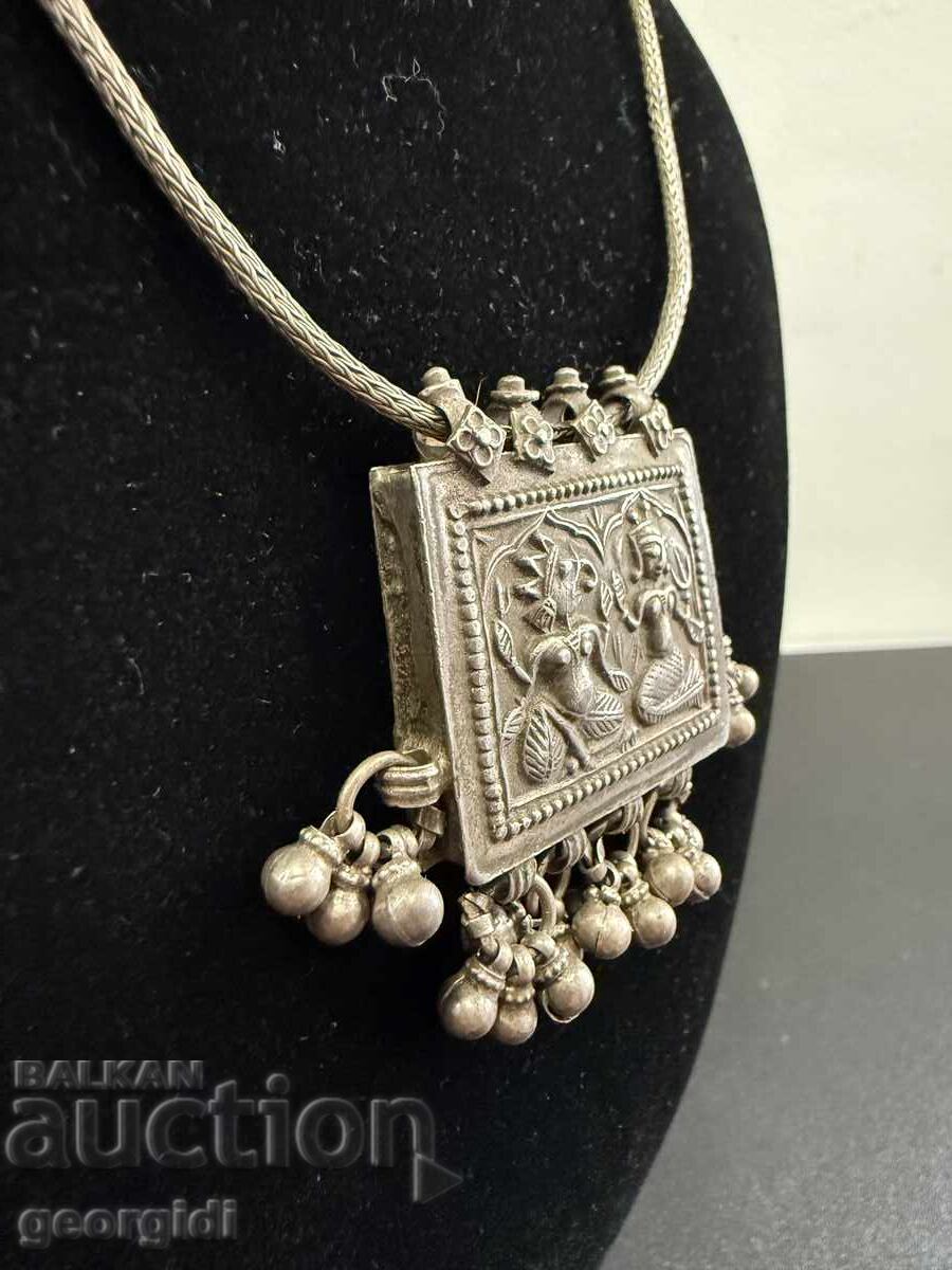 Livrarea Amuletă indiană din argint / muscă / relicvar. Nr. 8105