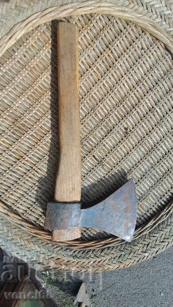 Аукцион Колекционерска брадва