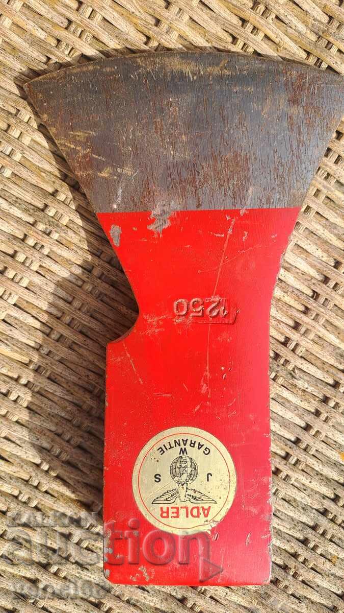 Adler Axe