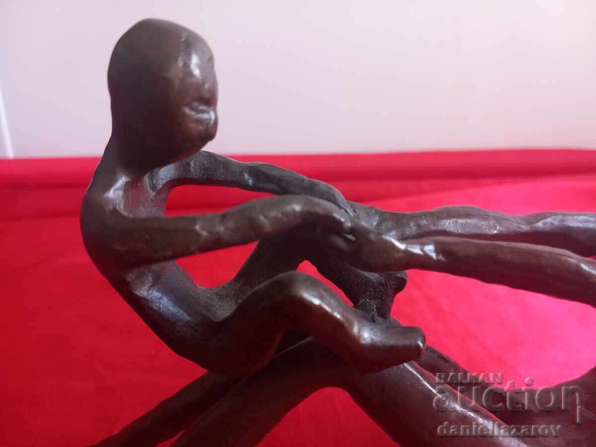 Statuetă din bronz Henry Moore, sculptură „Mamă cu copil” cu preț € 120.00 | 234.70 BGN Statuetă din bronz Henry Moore, sculptură „Mamă cu copil” cu preț € 120.00 | 234.70 BGN