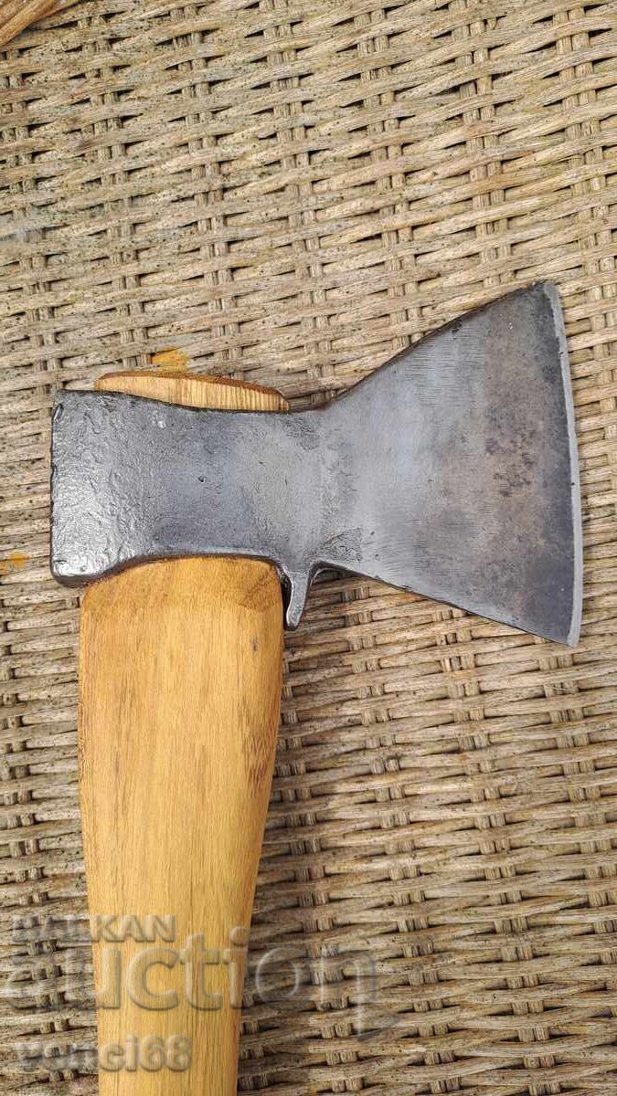 Licitație Topor rusesc