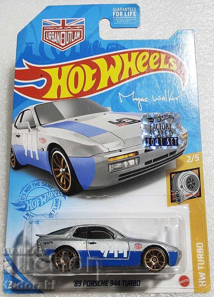 Hot Wheels 89 Porsche 944 Turbo Magnus Walker 1:64 Порше