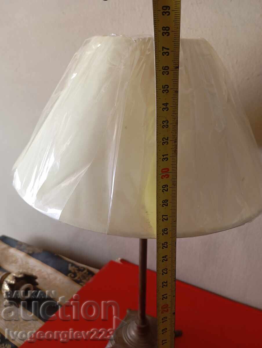 Livrarea Lampă de masă clasică