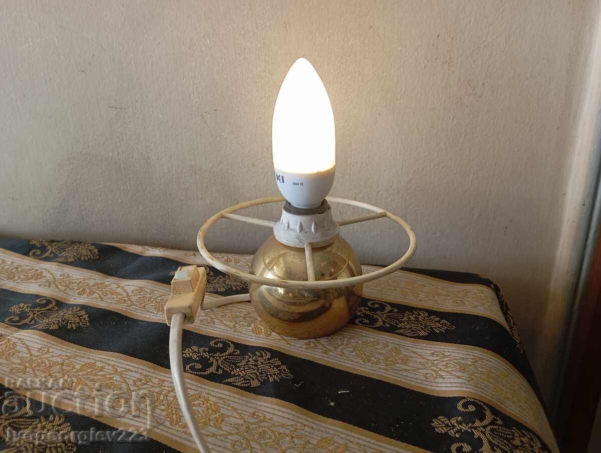 Δημοπρασία Vintage επιτραπέζιο φωτιστικό