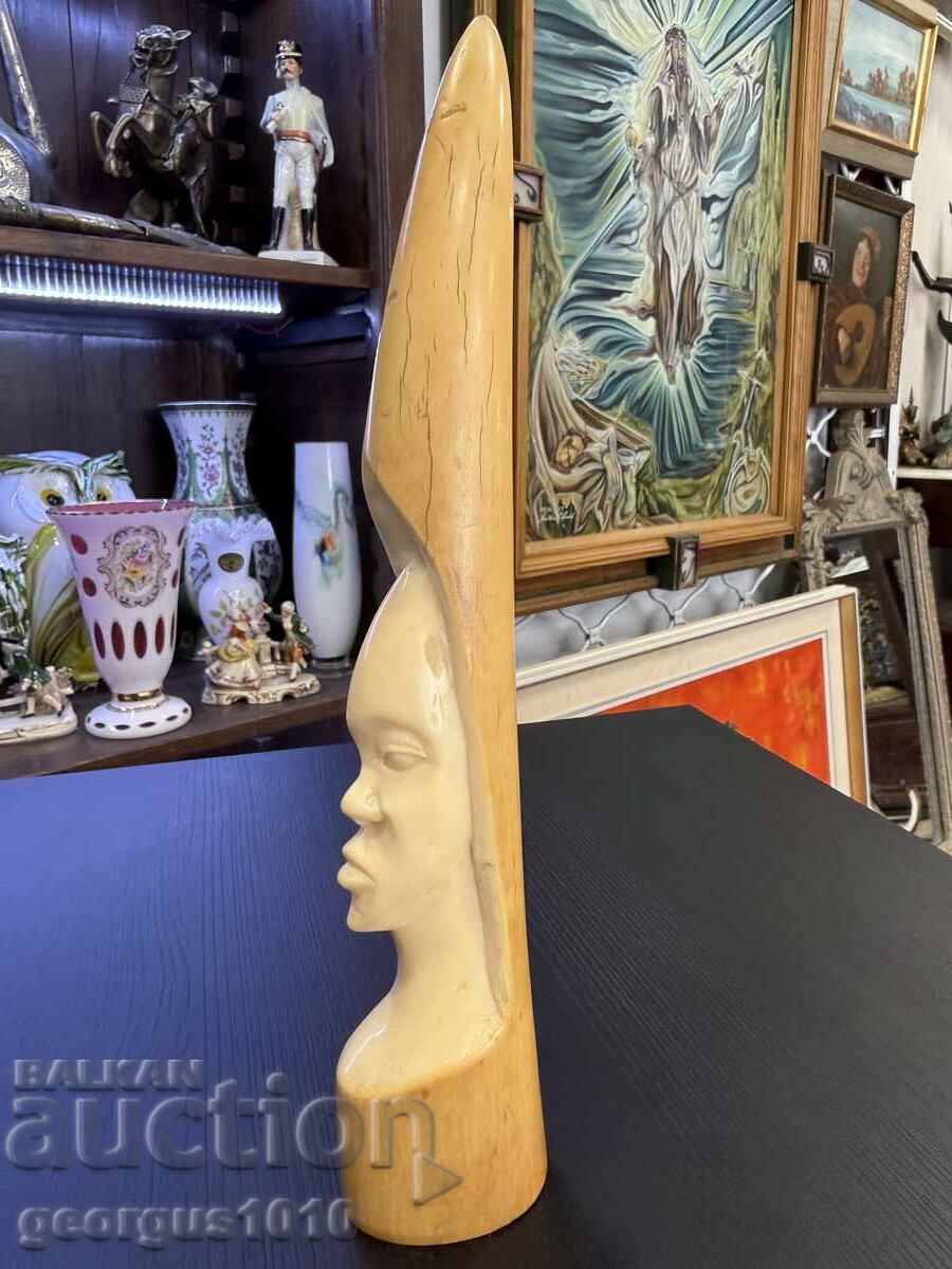 Доставка на Ръчноизработена фигура от кост №8104