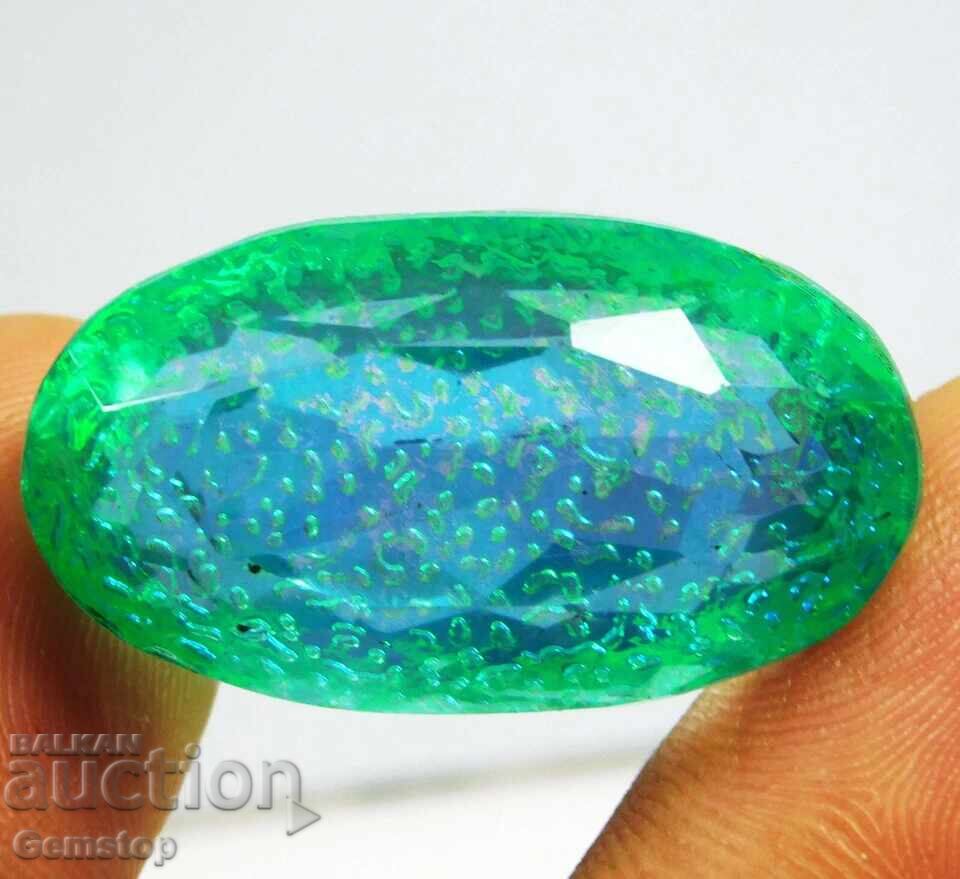 Licitatie! 53.00 ct. Opal de foc natural oval, certificat OMGTL, de la 1 RON! cu preț € 3.50 | 6.85 BGN