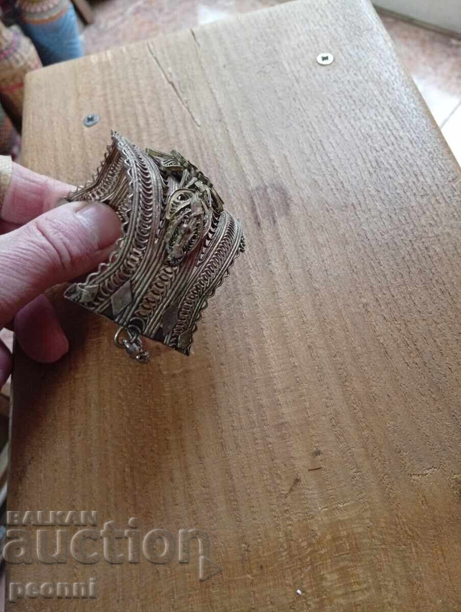 Licitație Brățară etnografică