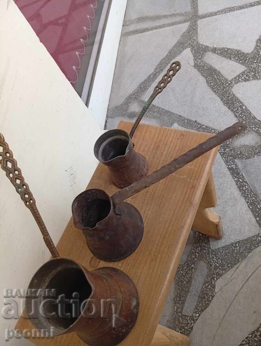 Три стари медни джезвета с цена € 12.00 | 23.47 лв.