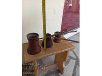 Три стари медни джезвета