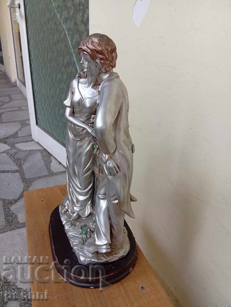 Φιγούρα, αγαλματίδιο με τιμή € 12.00 | 23.47 BGN