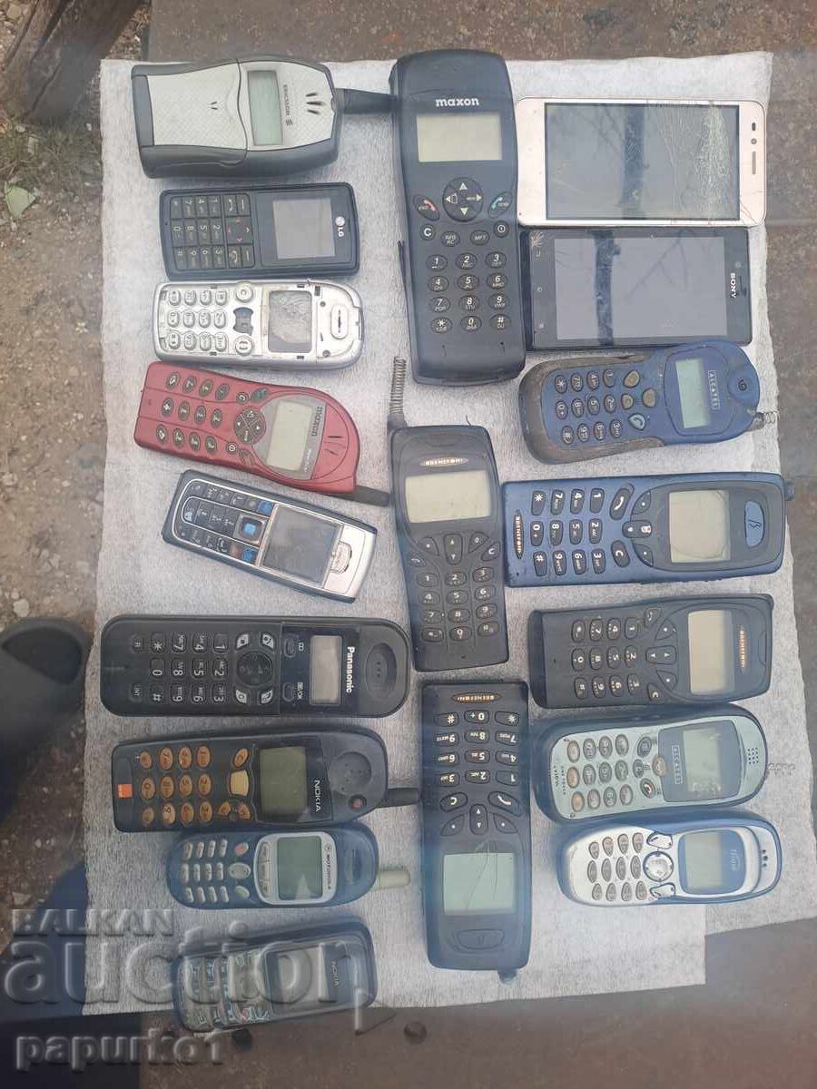 BZC DEȘEURI ELECTRONICE TELEFOANE 19 BUCĂȚI