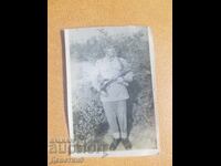 Στρατιώτης με αυτόματο όπλο