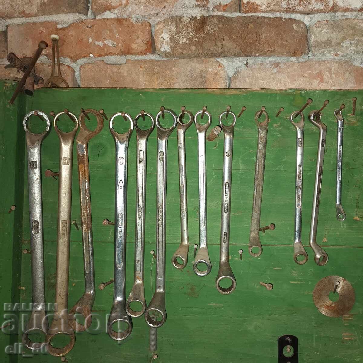 Παράδοση Μεγάλη παρτίδα κλειδιά, το μικρότερο είναι το Νο 6, το μεγαλύτερο είναι το Νο 32