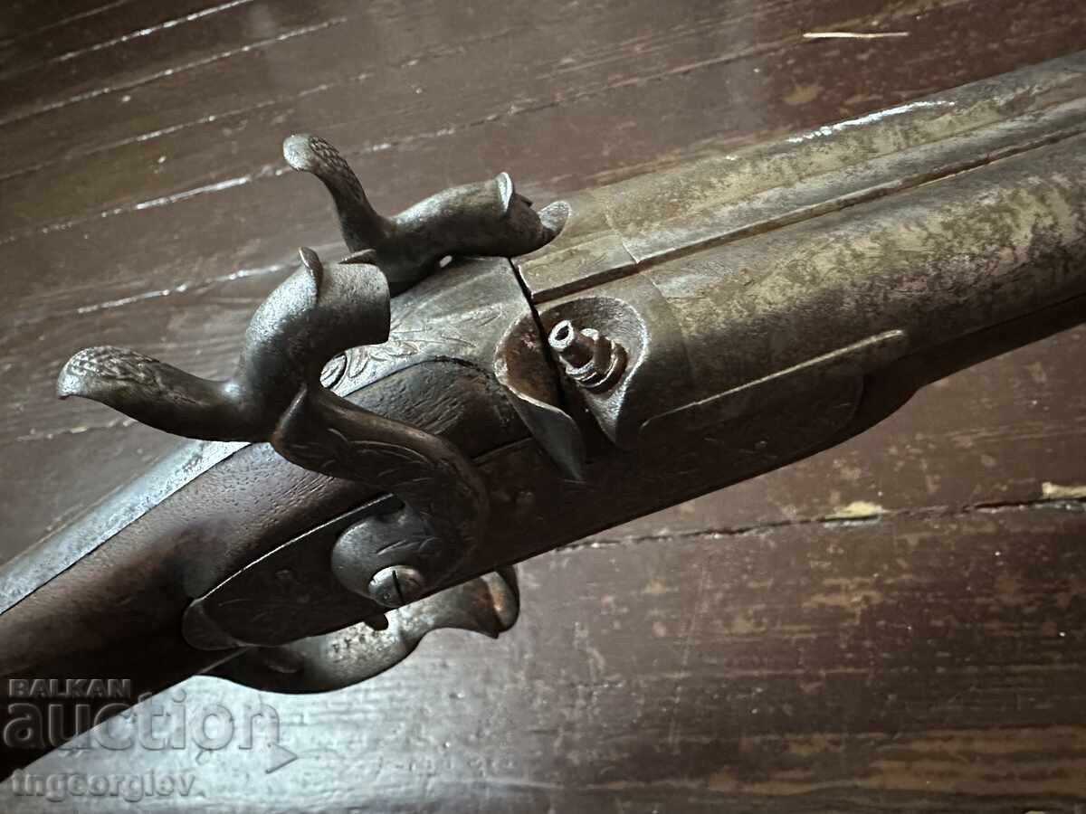 Auction  TWO SMOKING BARRELS - 1850 GUN