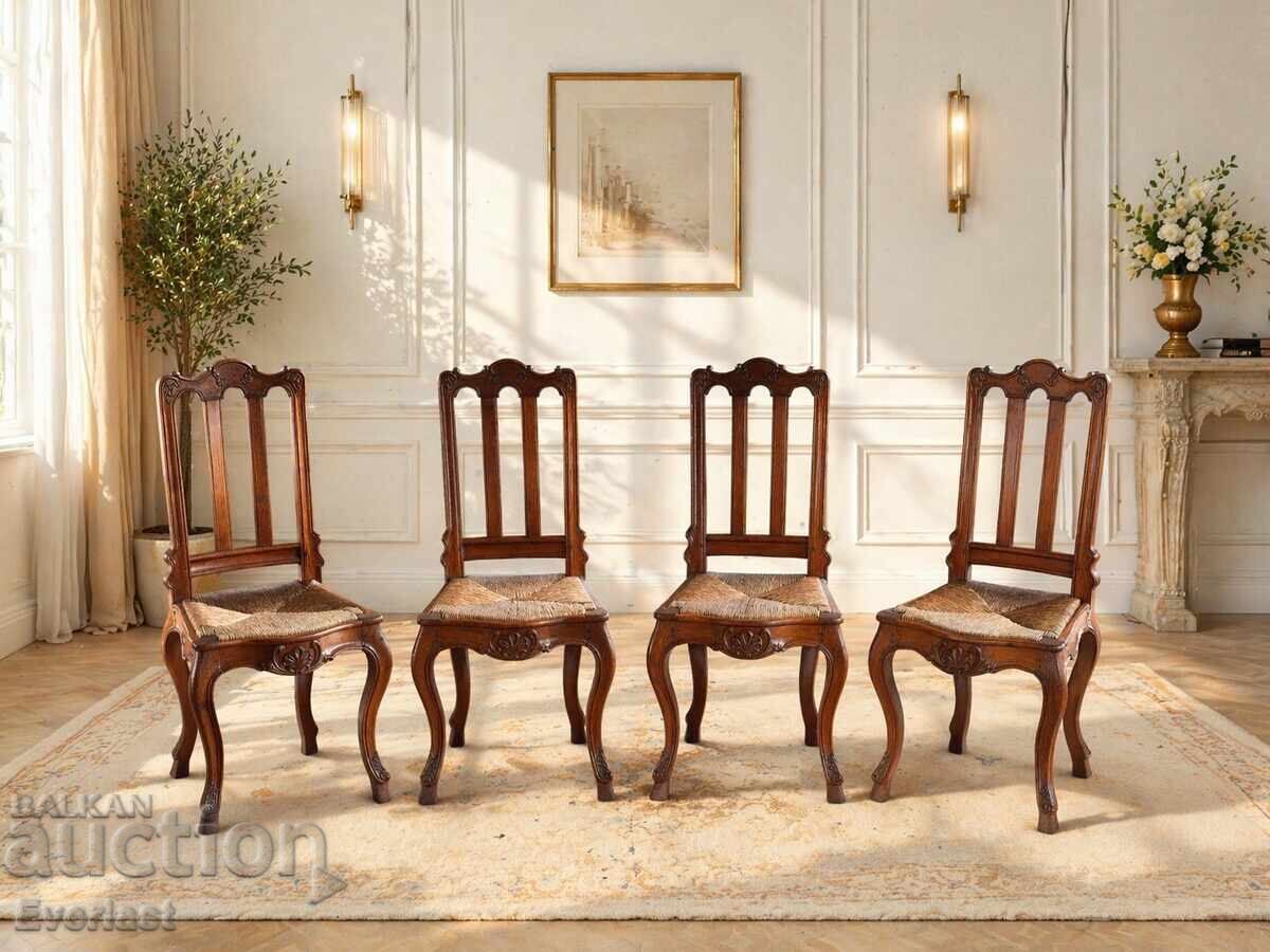 Τέσσερις καρέκλες