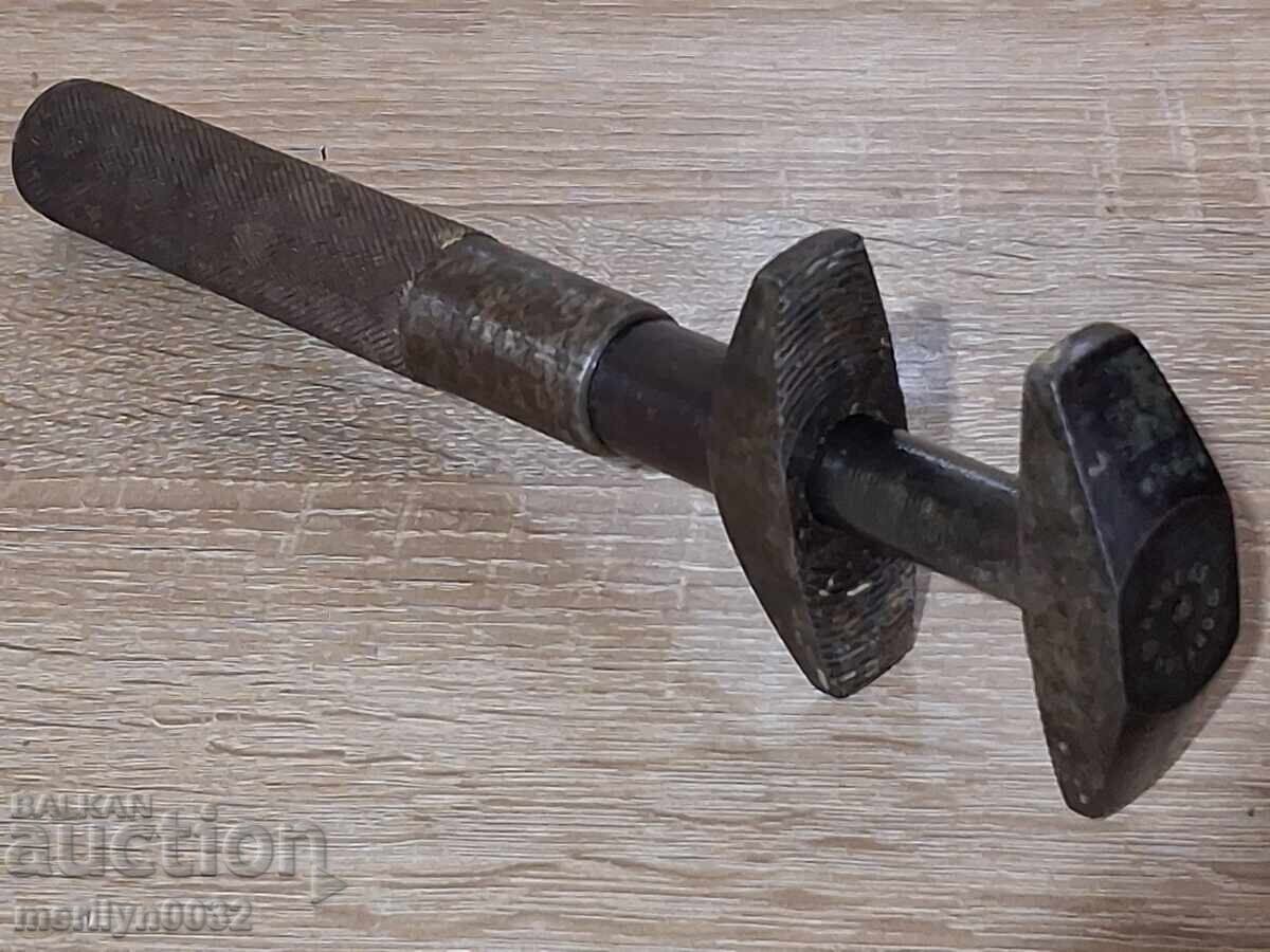 Аукцион Раздвежен гаечен ключ от военна работилница WWII